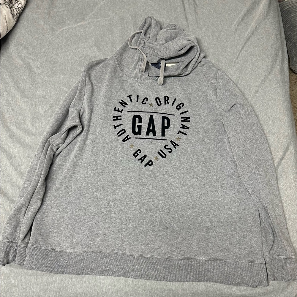 Gap women’s grey sweater